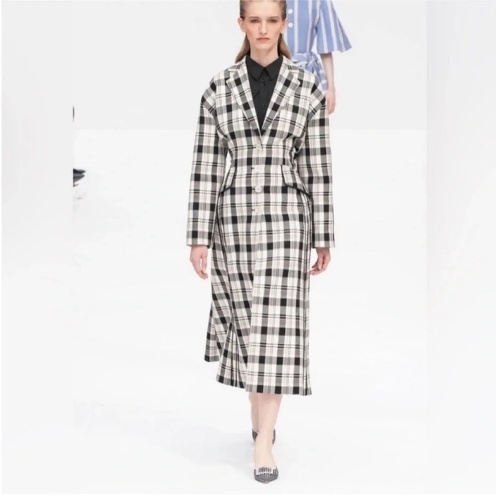 Carolina Herrera Tartan Trench Coat Size 4 cinched waist and bow detail - Picture 3 of 8